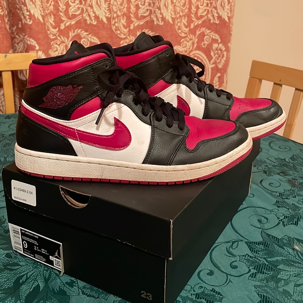 Air Jordan 1 mid